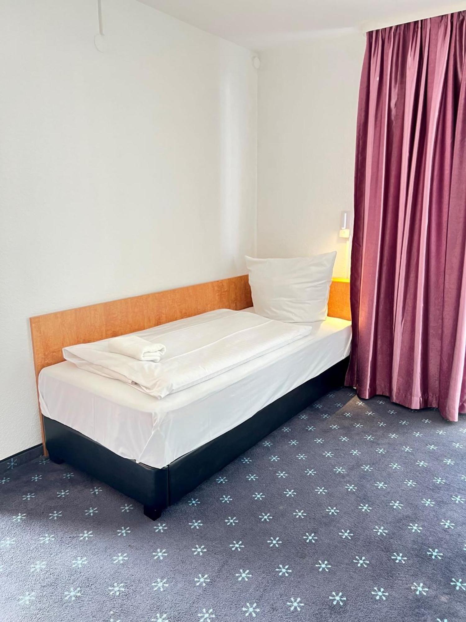Hotel Neo Cologne Bonn Airport Rosrath Exterior photo